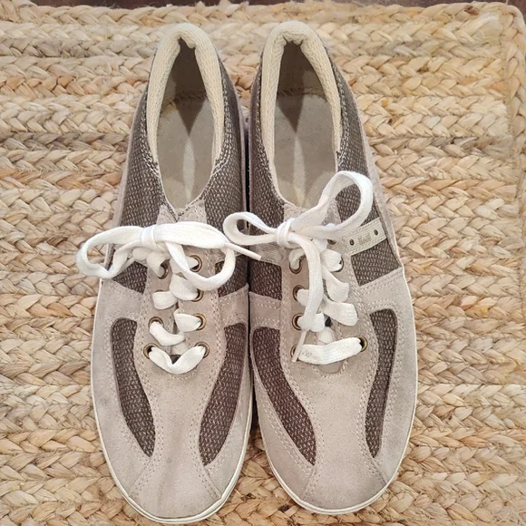 Keds Tan and Cream Casual Sneakers - Picture 1 of 8